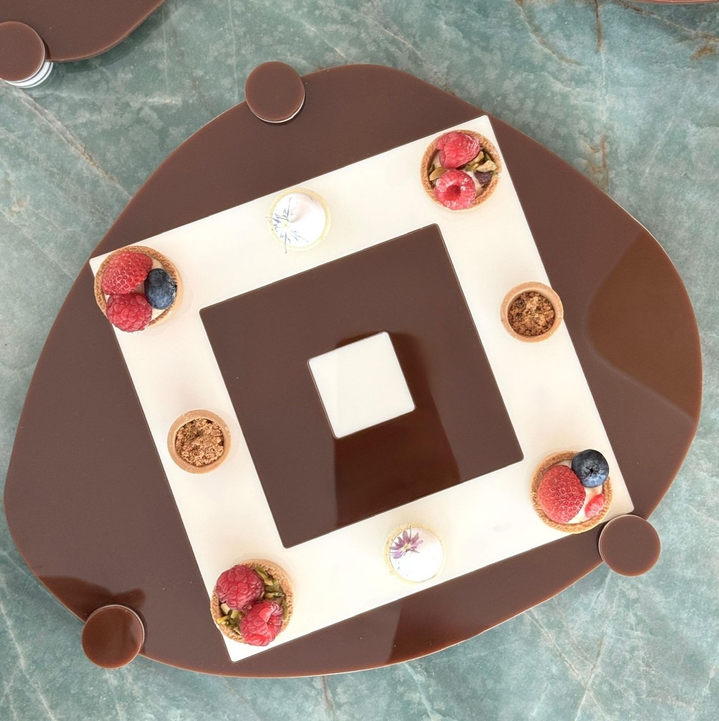 Serving G Stripes Brown