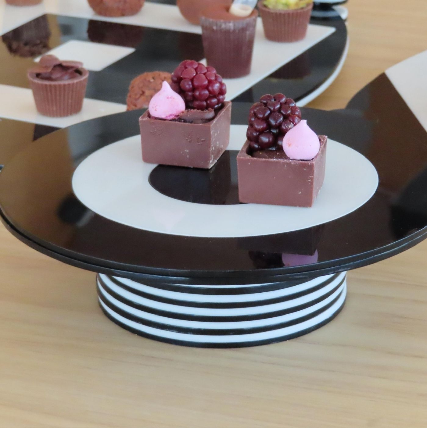 Mini Cake Stripes Black