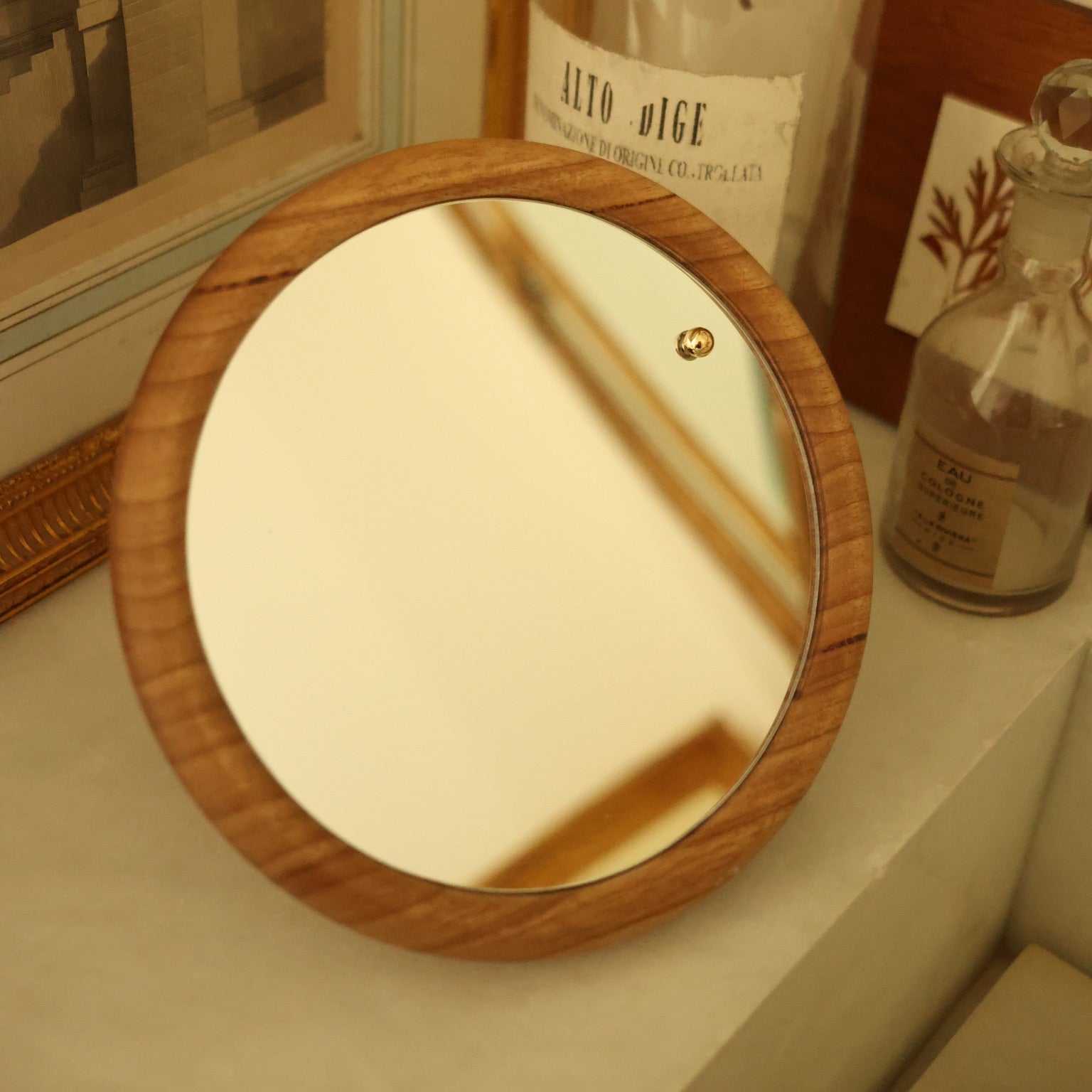 Shape Mirror