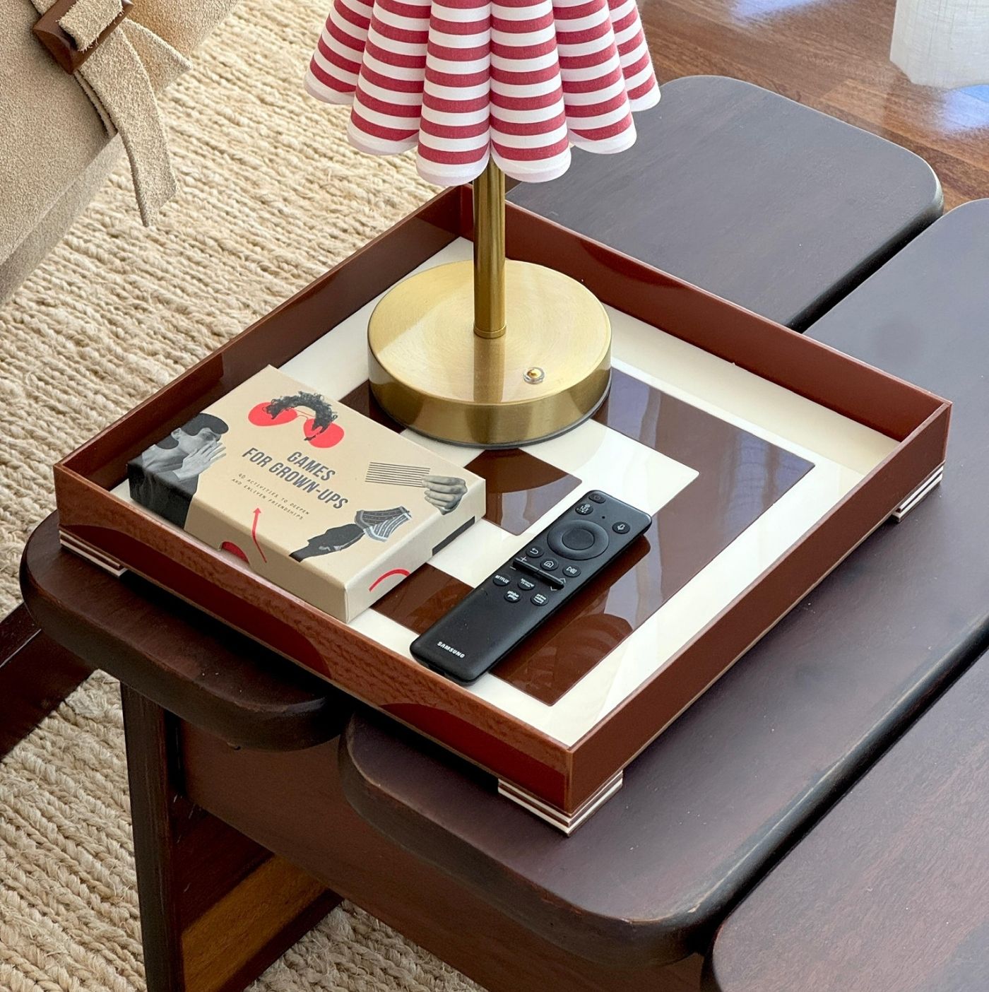 Flat Square Stripes Brown