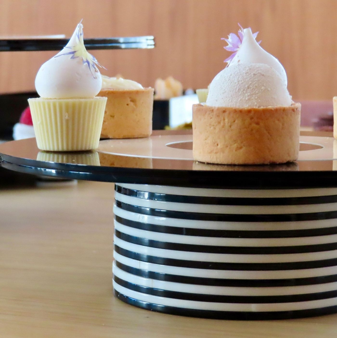 Mini Cake Stripes Black